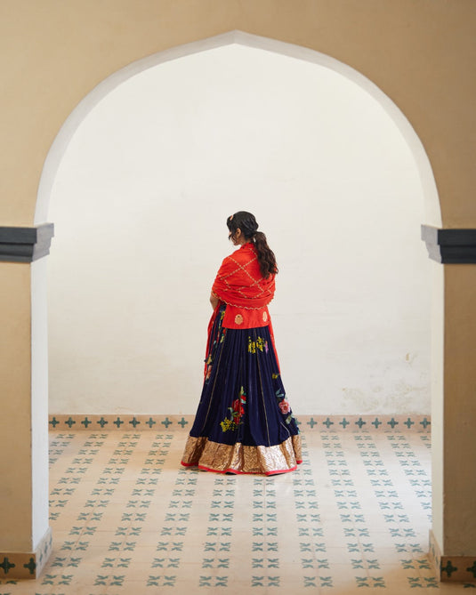 Laal Syahi Makhmal Lehenga set