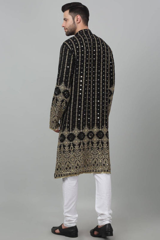 Jahanuma Mughal Embroidered Kurta Set