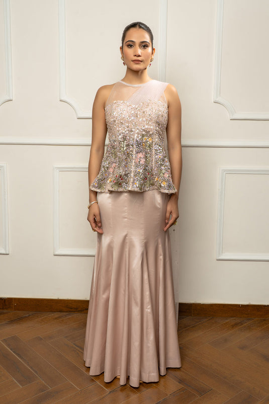 Biege embroidered top with skirt
