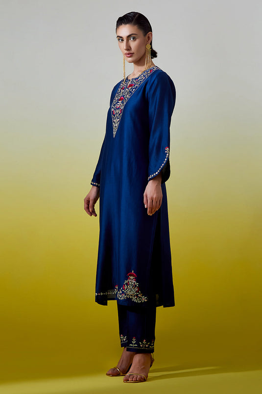 Blue Notched neck kurta with pant