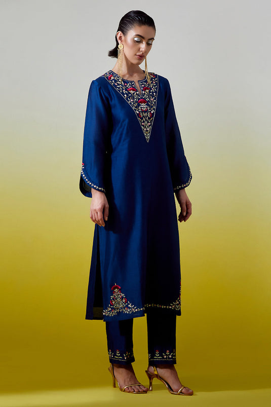 Blue Notched neck kurta with pant