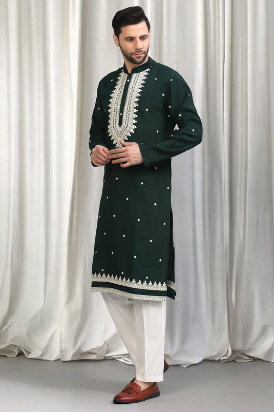 Classic Embroidered Kurta With Back Elastic Pants