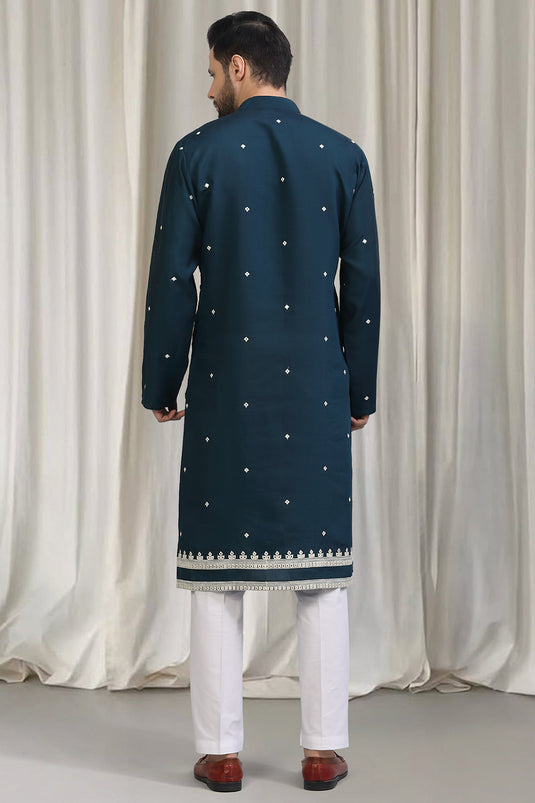 Classic Embroidered Kurta With Back Elastic Pants