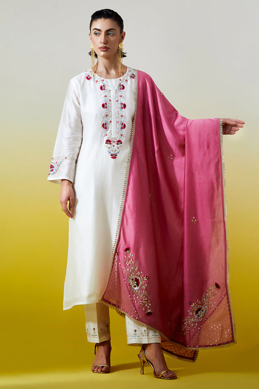 Dark Pink Embroidered dupatta with lace detailing