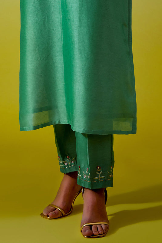 Green Kaftan styke kurta with pant