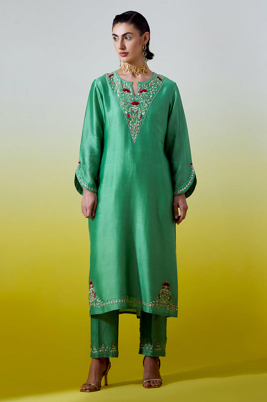 Green Notched neck kurta with pant