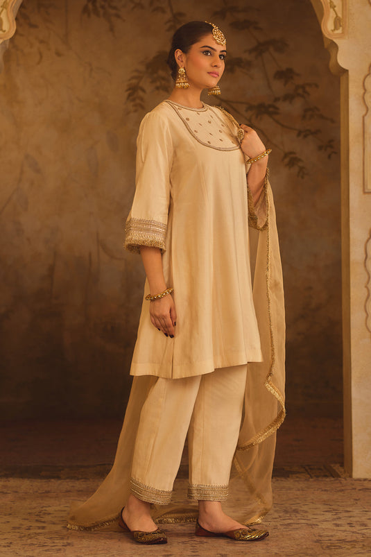 Gulbano Cream Zero-Neck A-Line Kurta Set