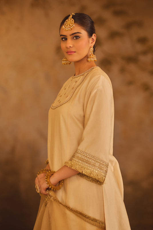 Gulbano Cream Zero-Neck A-Line Kurta Set