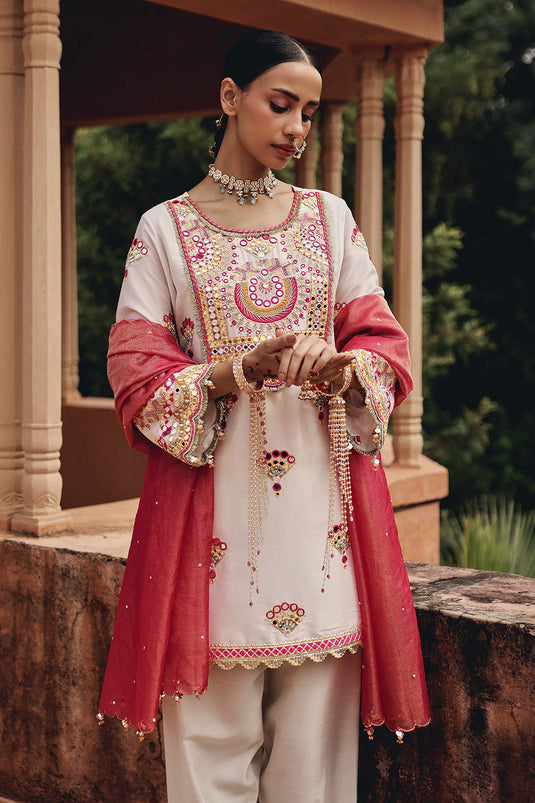 Ivory Noorani Grace Set