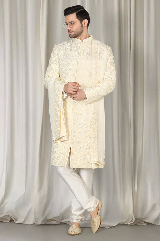 Jashne Bahaar Sherwani Set With Kurta , Dupatta And Pants
