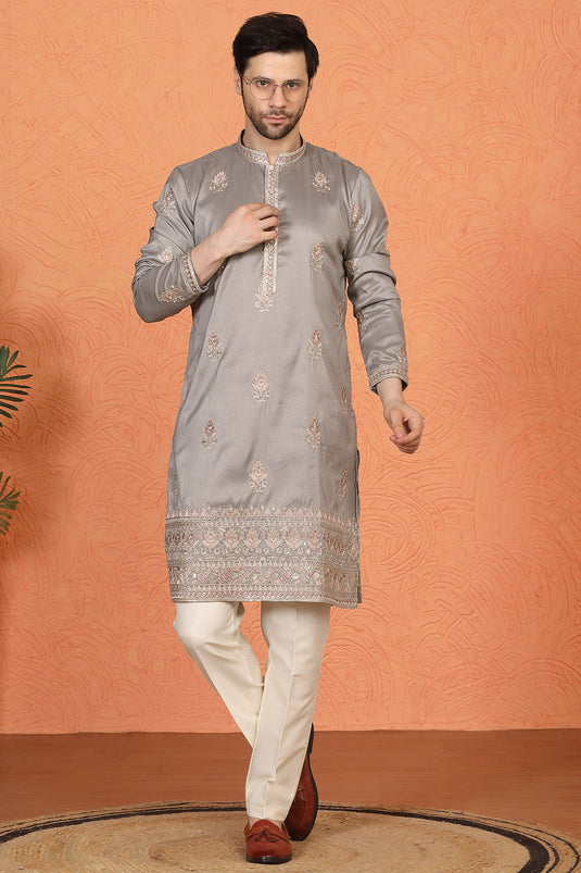 Maharaj Embroidered Kurta with Back Elastic Pants