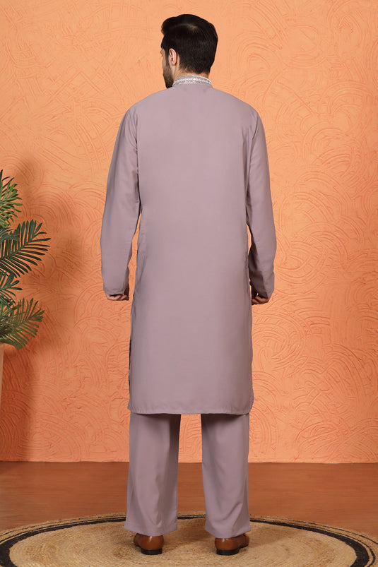 Nawaaz Embroidered Kurta with Loose Fit Parallel Matching Pants