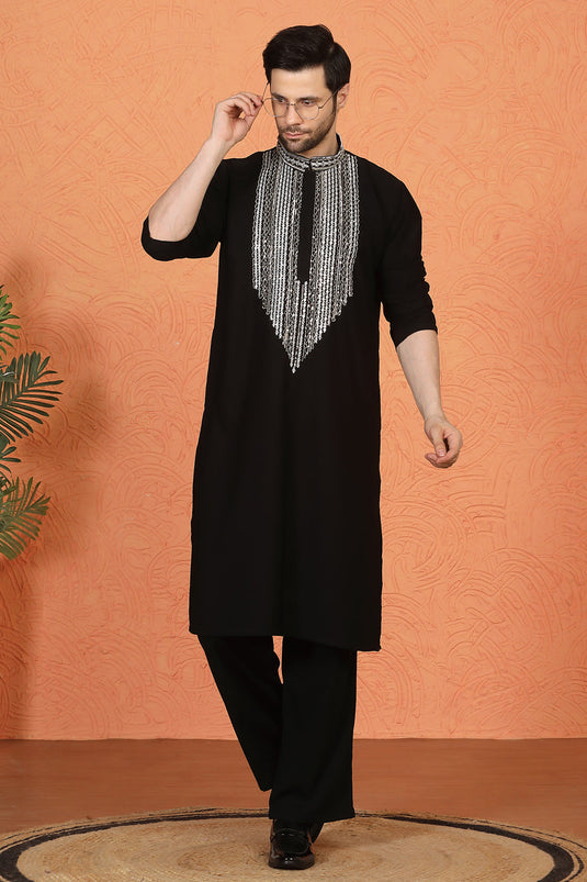 Nawaaz Embroidered Kurta with Loose Fit Parallel Matching Pants