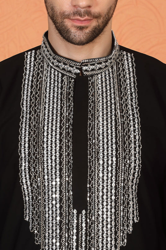 Nawaaz Embroidered Kurta with Loose Fit Parallel Matching Pants