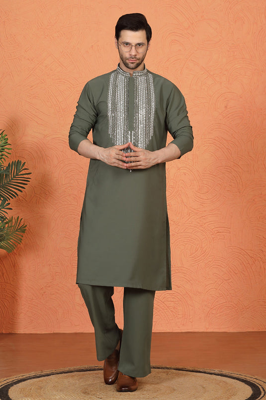 Nawaaz Embroidered Kurta with Loose Fit Parallel Matching Pants