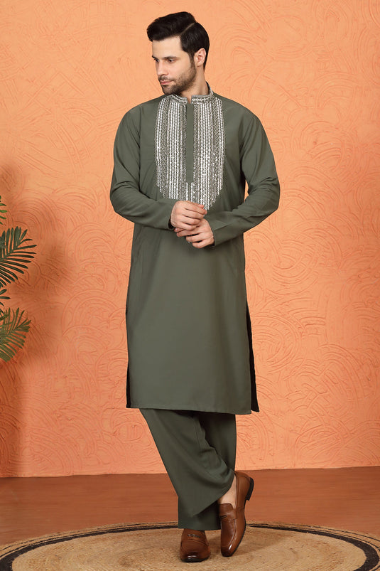 Nawaaz Embroidered Kurta with Loose Fit Parallel Matching Pants