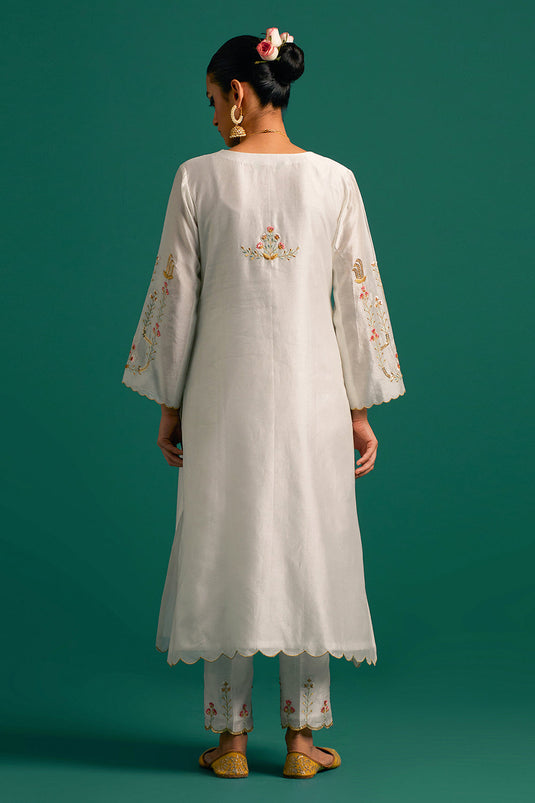 Off White hand embroidered silk chanderi kurta and pant Set with dark pink chanderi dupatta
