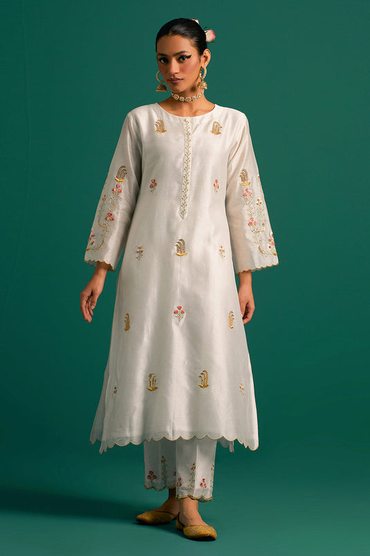Off White hand embroidered silk chanderi kurta set