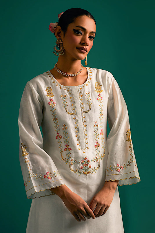 Off White hand embroidered silk chanderi kurta set with dark pink dupatta