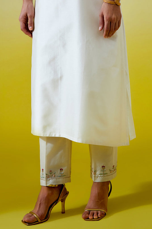 Off White Kaftan styke kurta with pant