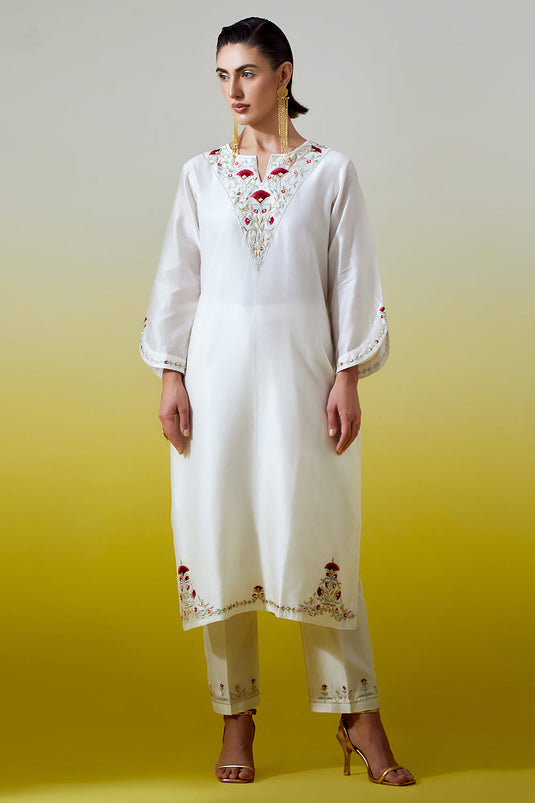 Off White Notched neck kurta with pant