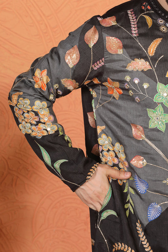Phool Utsav Printed Embroidered Kurta with Loose Fit Parallel Pants