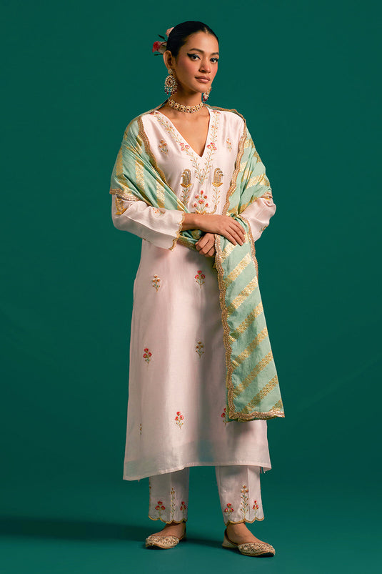 Pink V neck hand embroidered silk chanderi kurta set with green chanderi dupatta