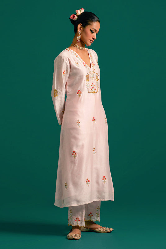 Pink V neck hand embroidered silk chanderi kurta set with green chanderi dupatta
