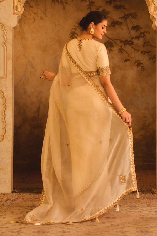 Tajra Off-White Organza Saree With Zero-Neck Blouse