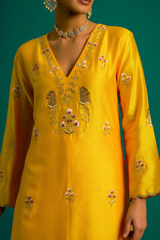 Yellow V neck hand embroidered silk chanderi kurta set with green chanderi dupatta