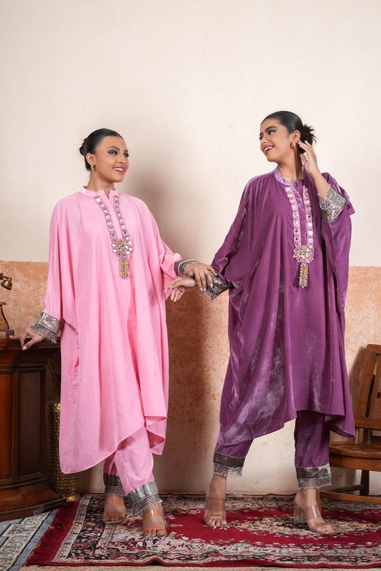 Makhmal Kaftan Set with Mirror details