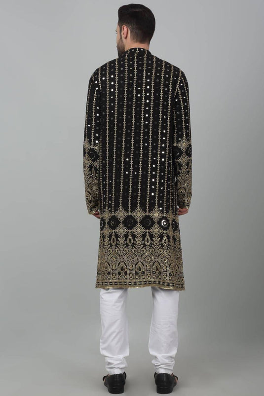 Jahanuma Mughal Embroidered Kurta Set