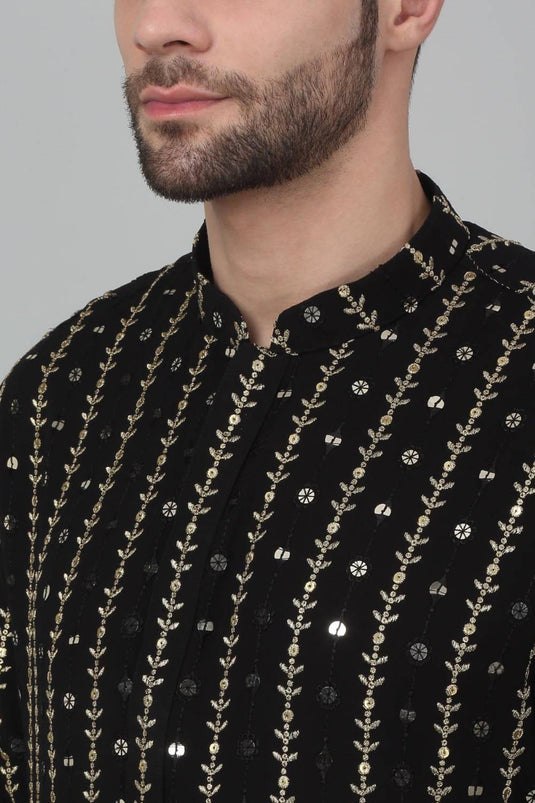 Jahanuma Mughal Embroidered Kurta Set