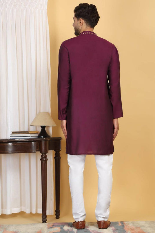 Swarna Mirror Work Kurta And Pant Set - Wine