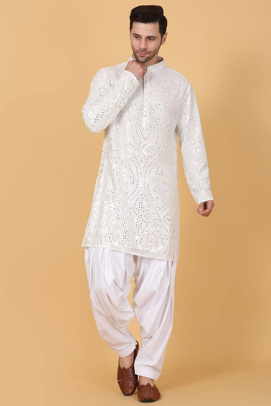 Jahaan Mirror Embroidery Work Kurta Set - White