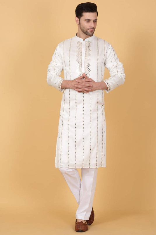 Zari Mirror Embroidered Kurta Set