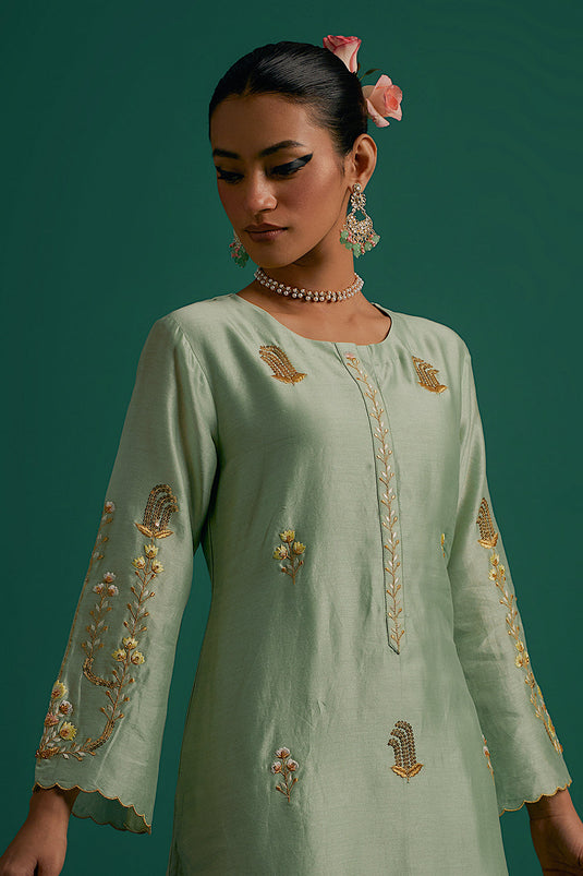 Green hand embroidered silk chanderi kurta set