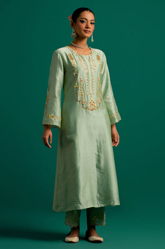 Green hand embroidered silk chanderi kurta set