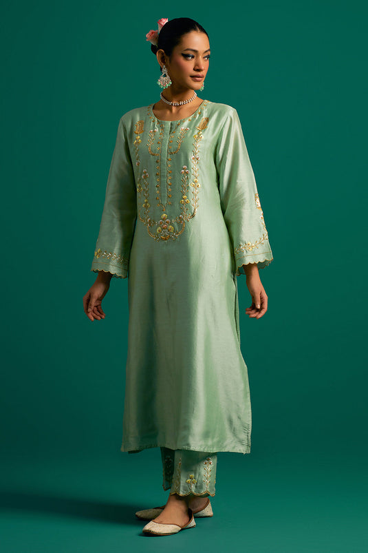 Green hand embroidered silk chanderi kurta set
