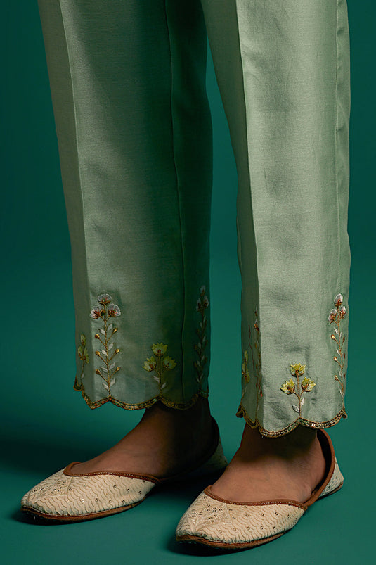 Green hand embroidered silk chanderi kurta set