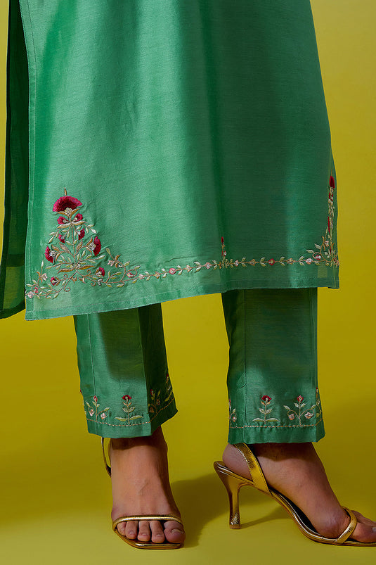 Green Notched neck kurta with pant