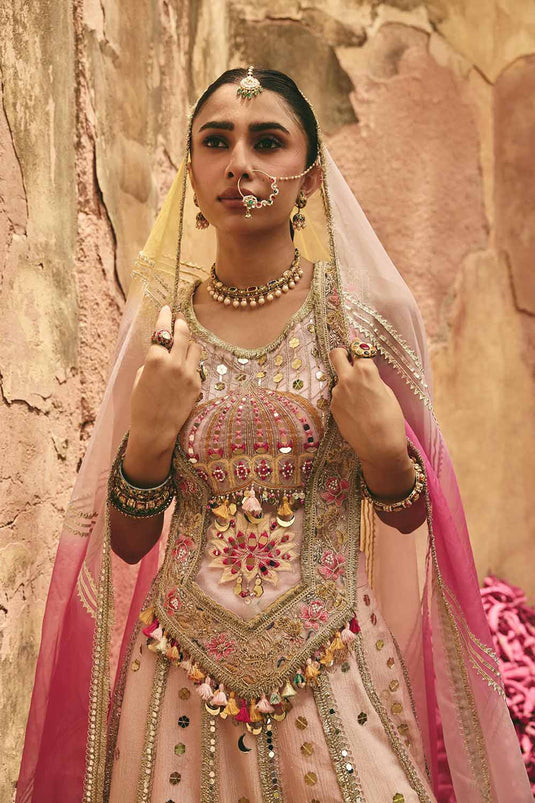 GULABI SHAAN