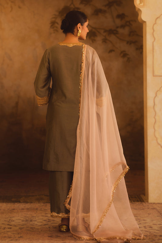 Gulbano Green V-Neck A-Line Kurta Set