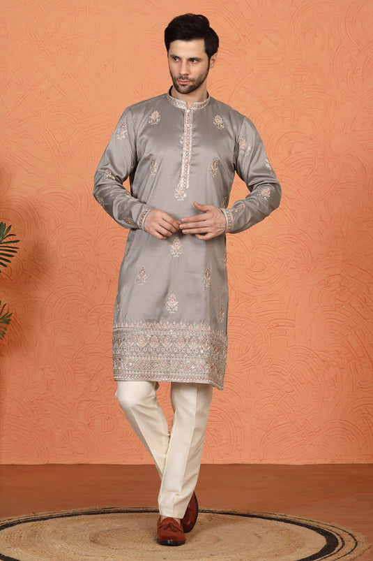 Maharaj Embroidered Kurta with Back Elastic Pants