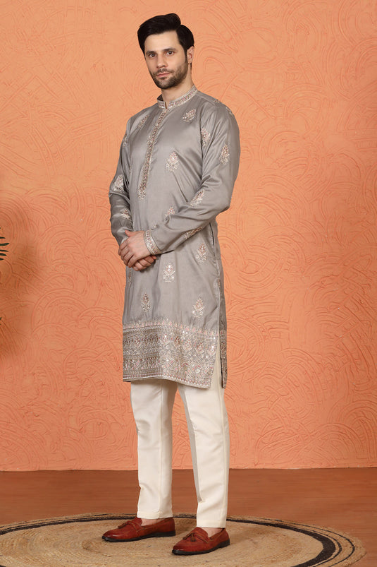Maharaj Embroidered Kurta with Back Elastic Pants