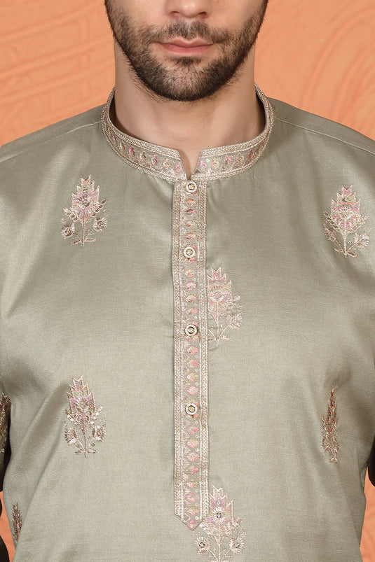 Maharaj Embroidered Kurta with Back Elastic Pants