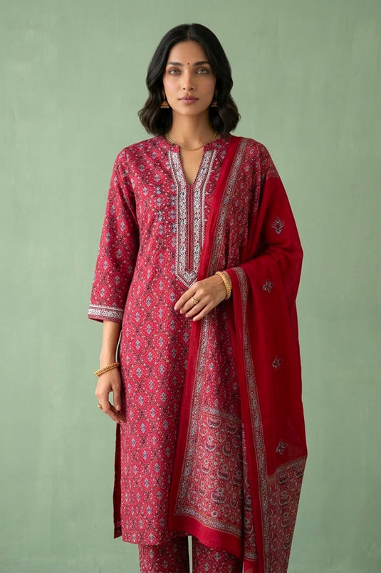 Mahroon embroidered kurta set along with dupatta
