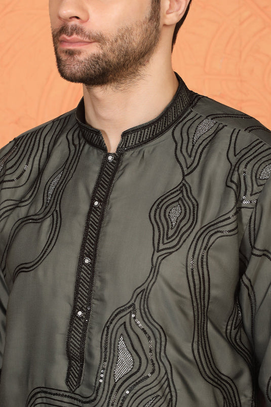 Mehfil-E-Khaas  Embroidered Kurta Set with Back Elastic Pants