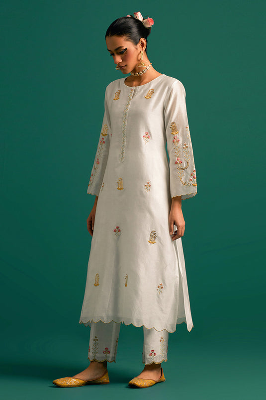 Off White hand embroidered silk chanderi kurta set