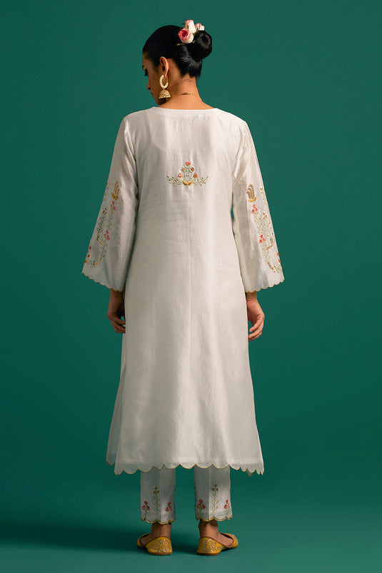 Off White hand embroidered silk chanderi kurta set
